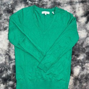 Lark & Ro V-neck sweater